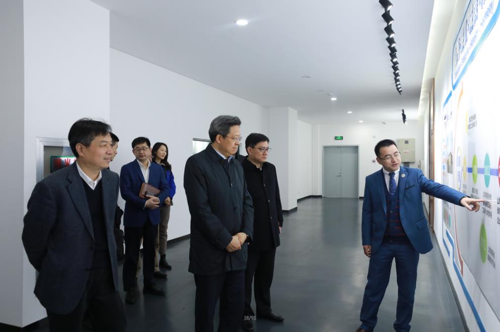 蘇州高新區(qū)黨工委書記、區(qū)長吳新明書記、王牟、黃鋒主任一行調(diào)研通錦